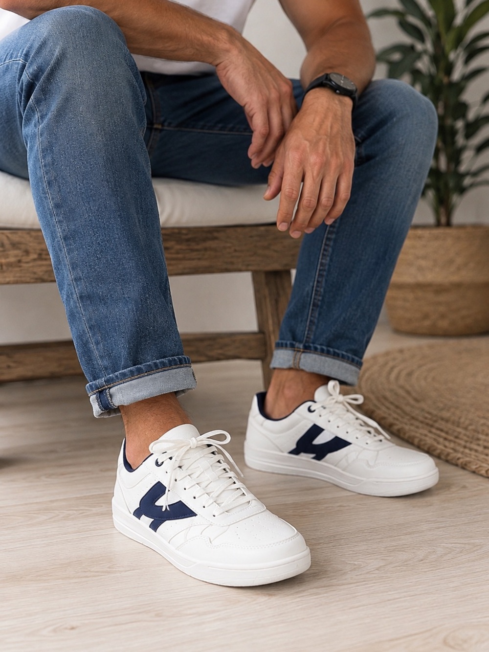 Tretorn White Navy Men’s Low Top Sneakers Size 9.5
